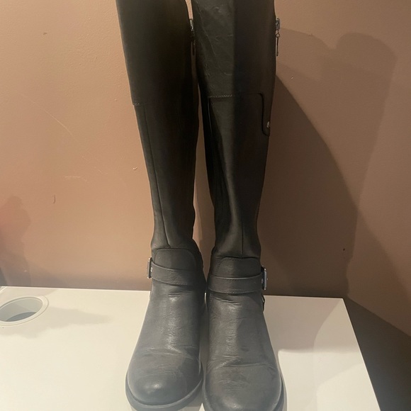 black knee high boots - Picture 3 of 3